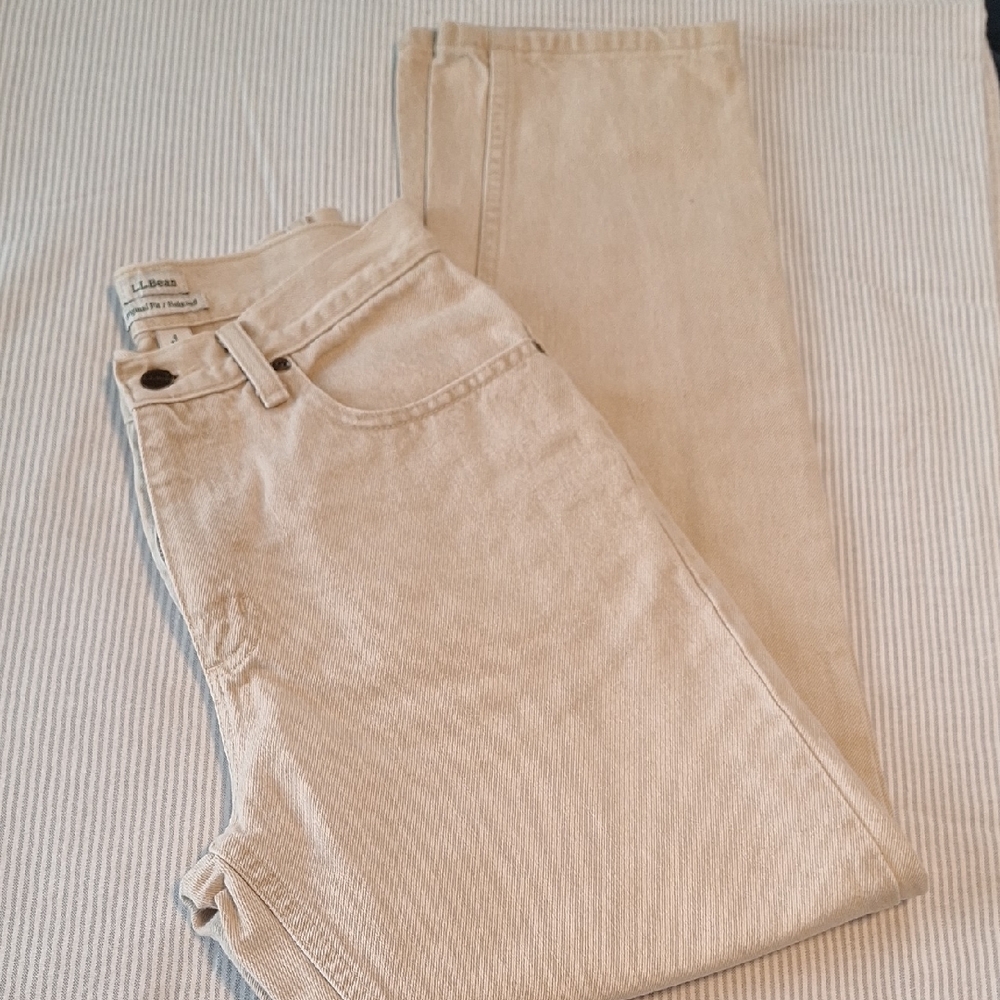 LL Bean Original Fit/Relaxed Jeans Size 4 Tan